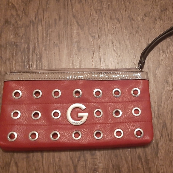 Red Retro Guess Purse/Wristlet - Picture 1 of 3